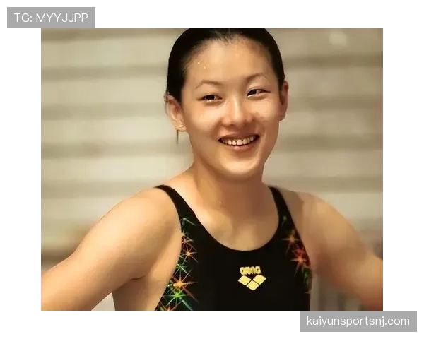 伏明霞跳水拿金牌那会儿，谁还记得她领奖时脚上穿的是双旧拖鞋？